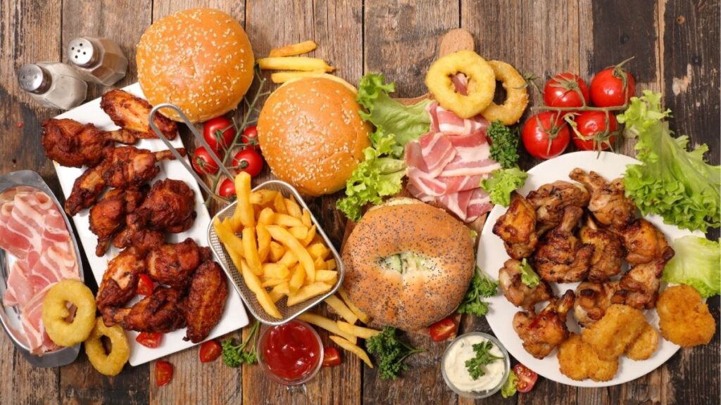Kiểm Soát Khẩu Phần Ăn Thế Nào Để Không Ăn Quá Nhiều? 12 So sánh ăn trực tiếp từ bao bì với chia đồ ăn ra bát