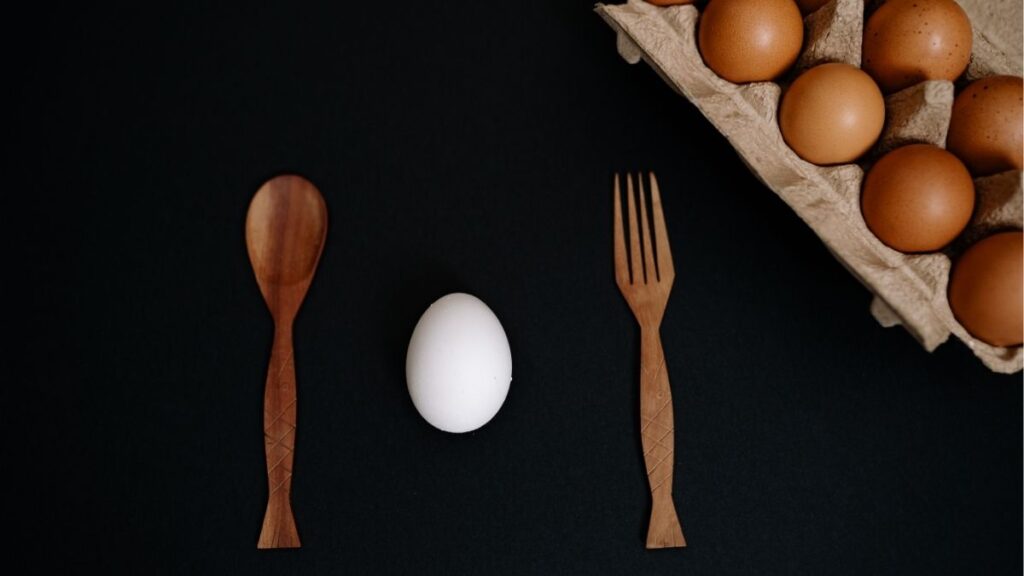 1 quả trứng gà bao nhiêu protein? Bảng quy đổi dễ hiểu 13 Cách tính protein từ số quả lòng trắng và lòng đỏ trứng