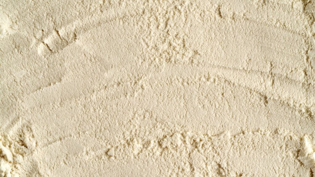Protein Powder là gì? Các loại và cách chọn bột Protein Powder phù hợp 9 Hai loại protein powder cùng lượng đạm nhưng khác thành phần