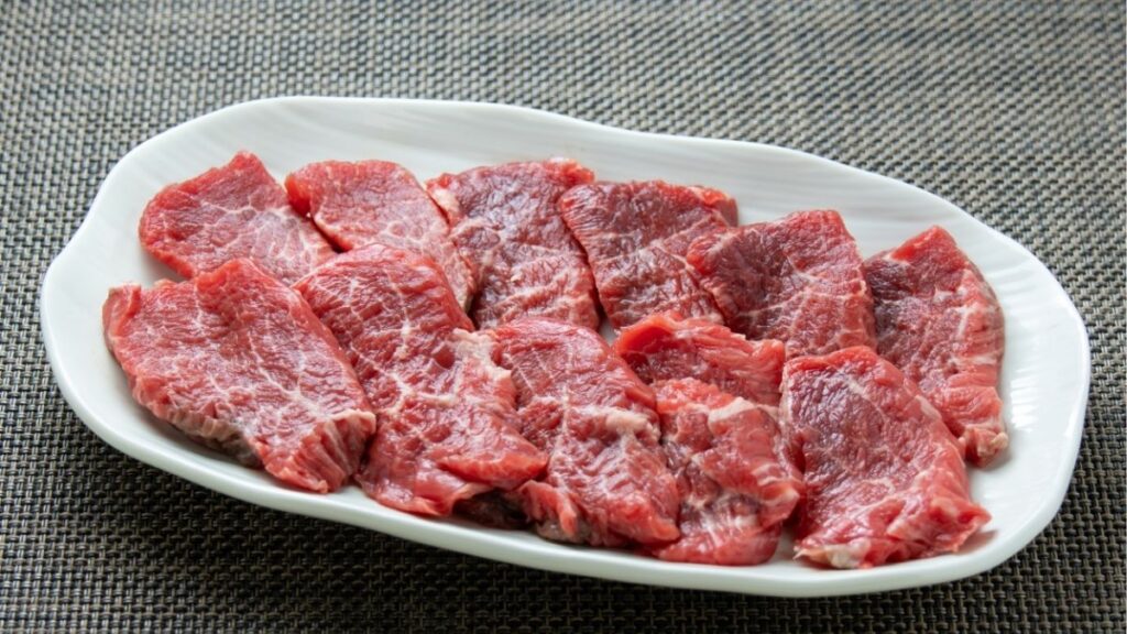 100g Thịt Bò Bao Nhiêu Protein? Cách Tính Khi Sống Và Chín 11 Nên cân thịt bò trước hay sau khi nấu để tính protein