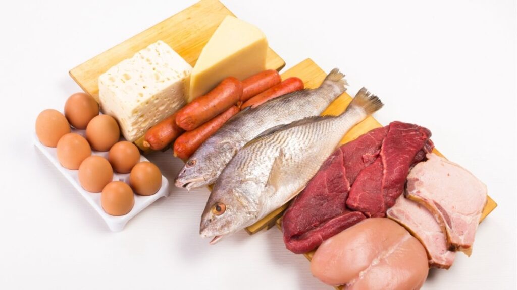 So sánh thực phẩm tự nhiên và sản phẩm bổ sung protein