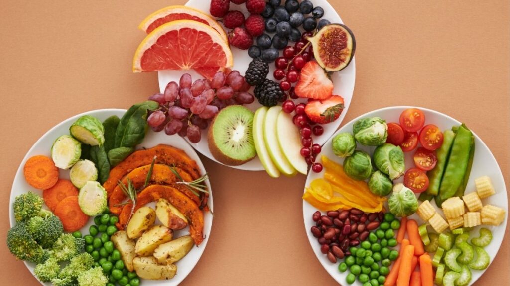 Ví dụ bữa ăn đầy đủ dinh dưỡng với cơm cá rau và canh